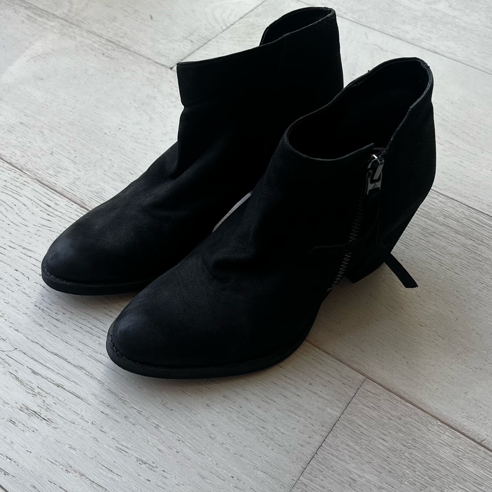 Sam Edelman booties - Picture 2 of 5